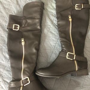 Black riding boots